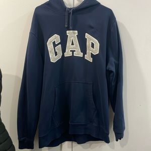 Navy blue gap hoodie. It’s really comfortable, perfect condition.